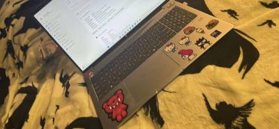 A gaming laptop - Thumbnail 2