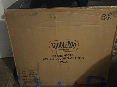 Toddleroo by North States Deluxe Dcor Gate Linen Model 4954S - Thumbnail 3