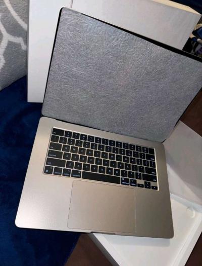 brand new 2024 MacBook air m3 15inch