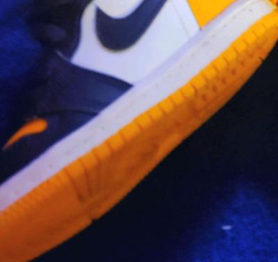 Air Jordan 1 High Retro OG Taxi Black Sail TD Deadstock Sz8 - Thumbnail 5