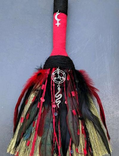 handmade alter bessom - Thumbnail 2