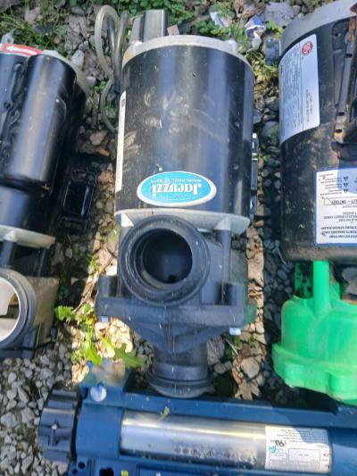 Hot Tub pumps and motors and heater - Thumbnail 5