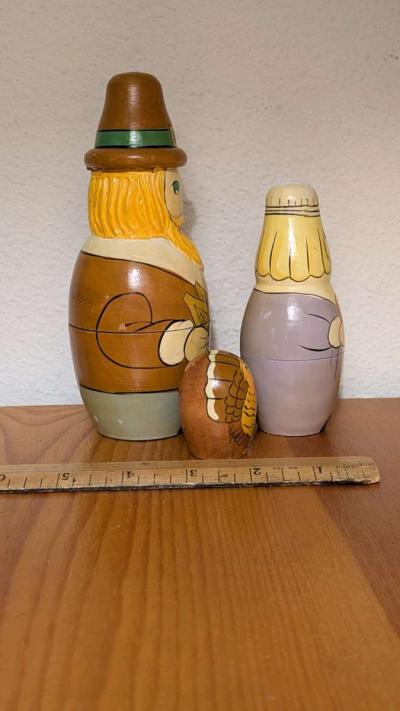 Thanksgiving Pilgrim Wooden Nesting Doll set 3 hand painted - Thumbnail 5