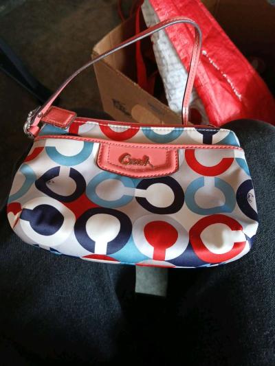 Open House and Garage sale items all must go - Thumbnail 2