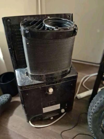 midea portable air conditioner on wheels - Thumbnail 2