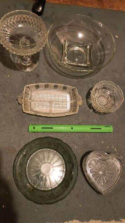 various glass serving dishes - Thumbnail 1