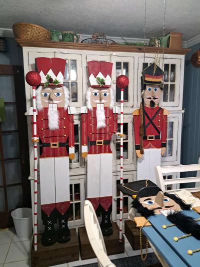 handmade Christmas nutcrackers - Thumbnail 2