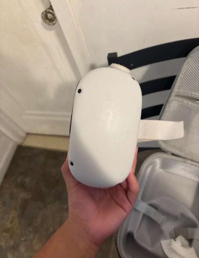 Meta quest 2 - Thumbnail 4