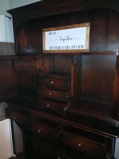 wooden hutch - Thumbnail 3