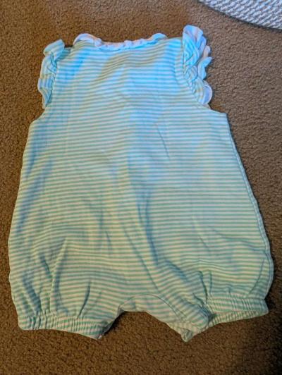 Baby Romper with a whale - Thumbnail 2