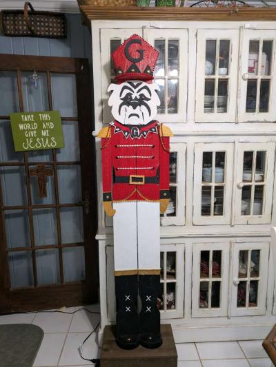 handmade football team nutcrackers - Thumbnail 3