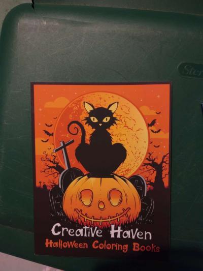 Creative Haven Halloween coloring book - Thumbnail 3