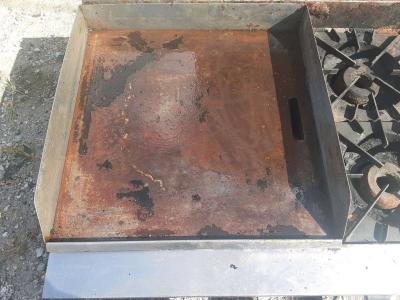 Commercial 4 foot flat grill  burners natural gas - Thumbnail 3
