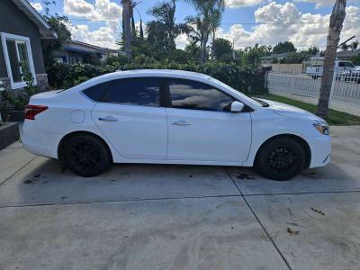 2017 Nissan Sentra - Thumbnail 3