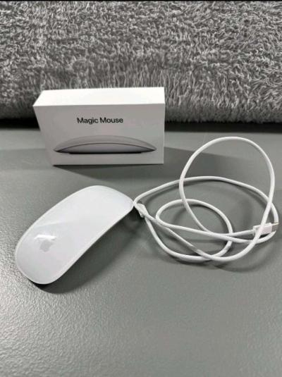 2024 MacBook air m3 15inchmagic mouse usbc and satechi desk - Thumbnail 5