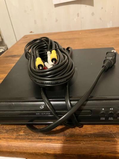 dvd player yes still works - Thumbnail 1