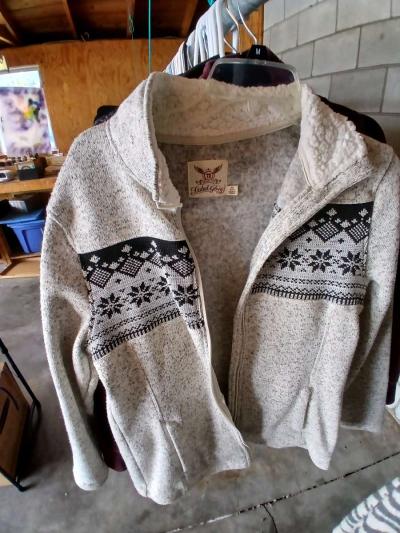 Open House and Garage sale items all must go - Thumbnail 6