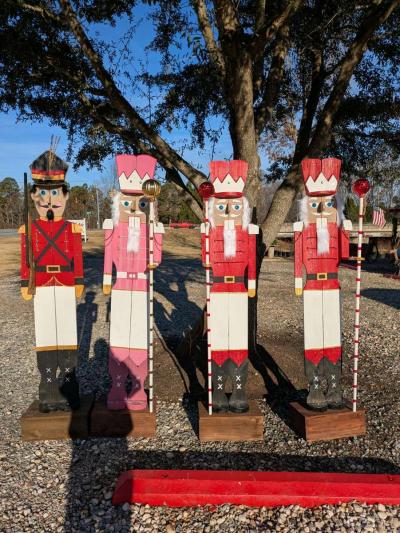 handmade Christmas nutcrackers - Thumbnail 3