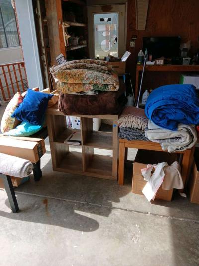 All House furniture beds dressers tables dishes - Thumbnail 2