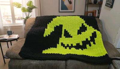 Viral chunky knit blanket Oogie Boogie - Thumbnail 4