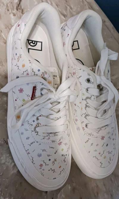 Womens Levis Shoes Size 8 and a half - Thumbnail 5