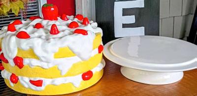 Vintage Strawberry Shortcake Cake Plate stand and dome - Thumbnail 3