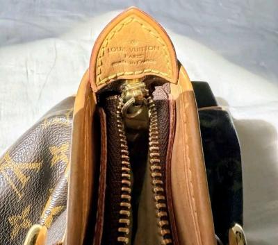 Vuitton BOETIE Handbag - Thumbnail 6