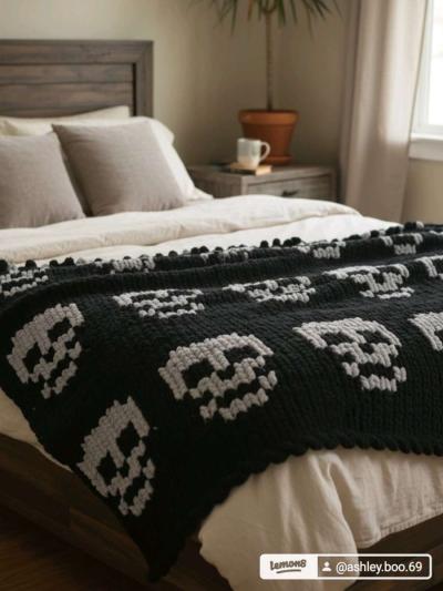 Midnight Skulls Blanket - Thumbnail 5