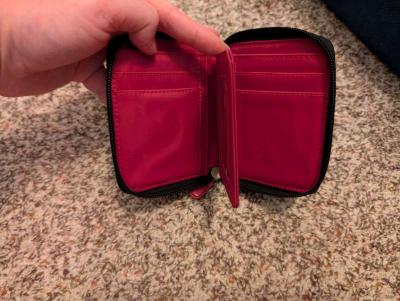 Wallet with the letter L - Thumbnail 4