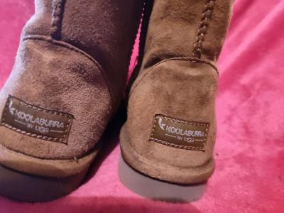 Koolabura by UGG size 8 tan womens boots - Thumbnail 4