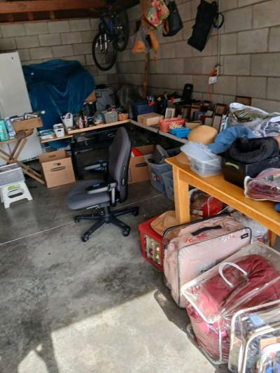 All House furniture beds dressers tables dishes - Thumbnail 5