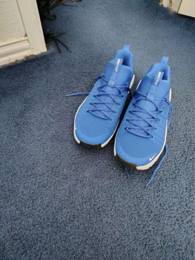 Nike athletic shoes - Thumbnail 3