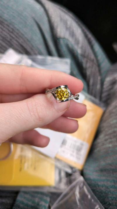 diamond ring in white gold