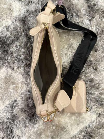 Fashionable Beige Color Handbag - Thumbnail 2