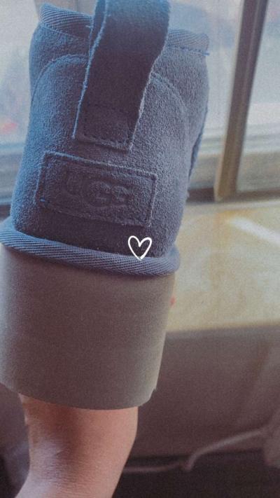 UGG shoes - Thumbnail 2