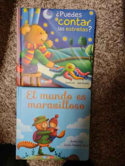 Softcover and Boardbook books in Spanish - Thumbnail 2