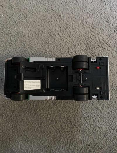 1994 HESS RESCUE TRUCK wlights  sound openbox see details be - Thumbnail 5