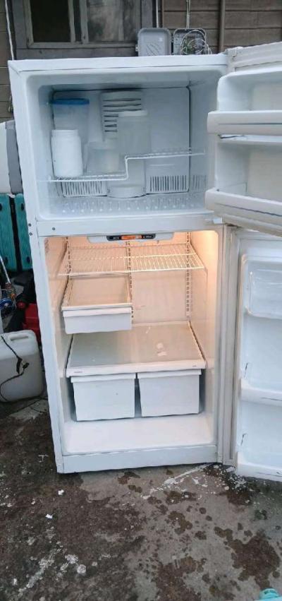 GE REFRIGERATOR - Thumbnail 2