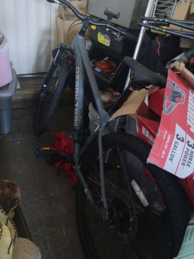 mans Ozark mountain bike - Thumbnail 2