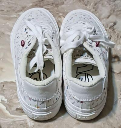 Womens Levis Shoes Size 8 and a half - Thumbnail 2