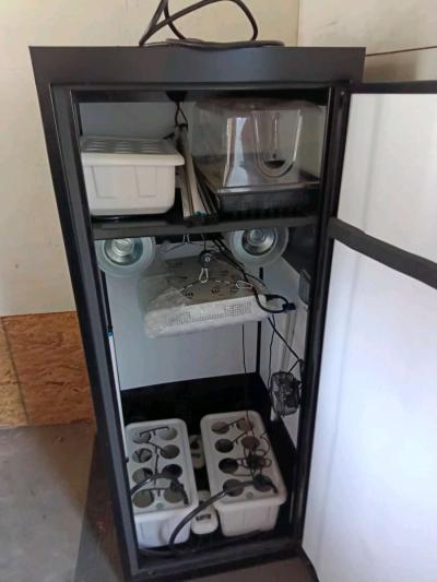 Super Closet Deluxe  Grow Cabinet - Thumbnail 2