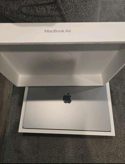 2024 MacBook air m3 15inchmagic mouse usbc and satechi desk - Thumbnail 4