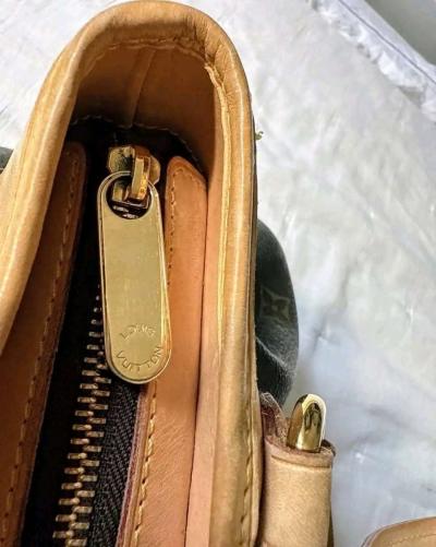 Vuitton BOETIE Handbag - Thumbnail 5