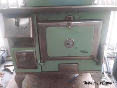 wood burning kitchen stove - Olympia, Washington