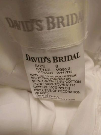 White Laced Wedding Dress with Train - Thumbnail 4
