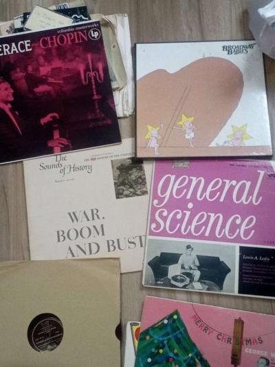 RECORDS MAGAZINES NOVELS BOOK FILMS - Thumbnail 1