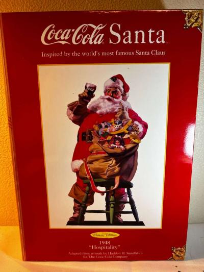 CocaCola Santa 1948 hospitality doll 12 - Thumbnail 2