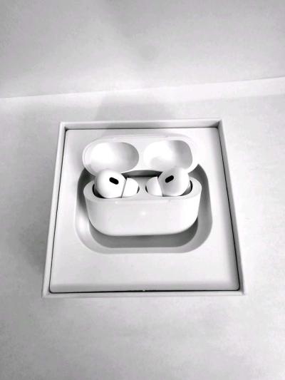 AirPods Pro 2 - Thumbnail 3