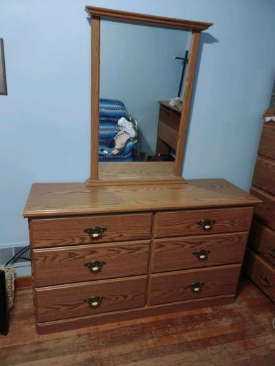 Dresser - Thumbnail 2