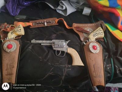 vintage toy cap guns with holster - Thumbnail 3